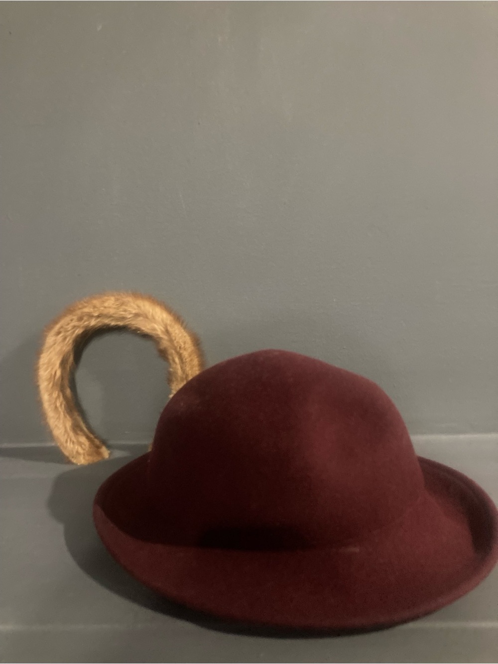 Moschino Classic Women's Felt wool Bowler Hat in Burgundy